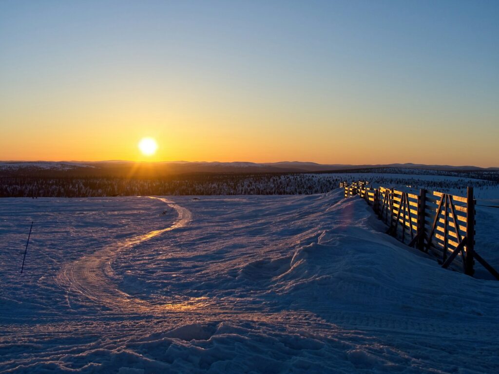 Pôr do sol em Saariselkä - Finlândia