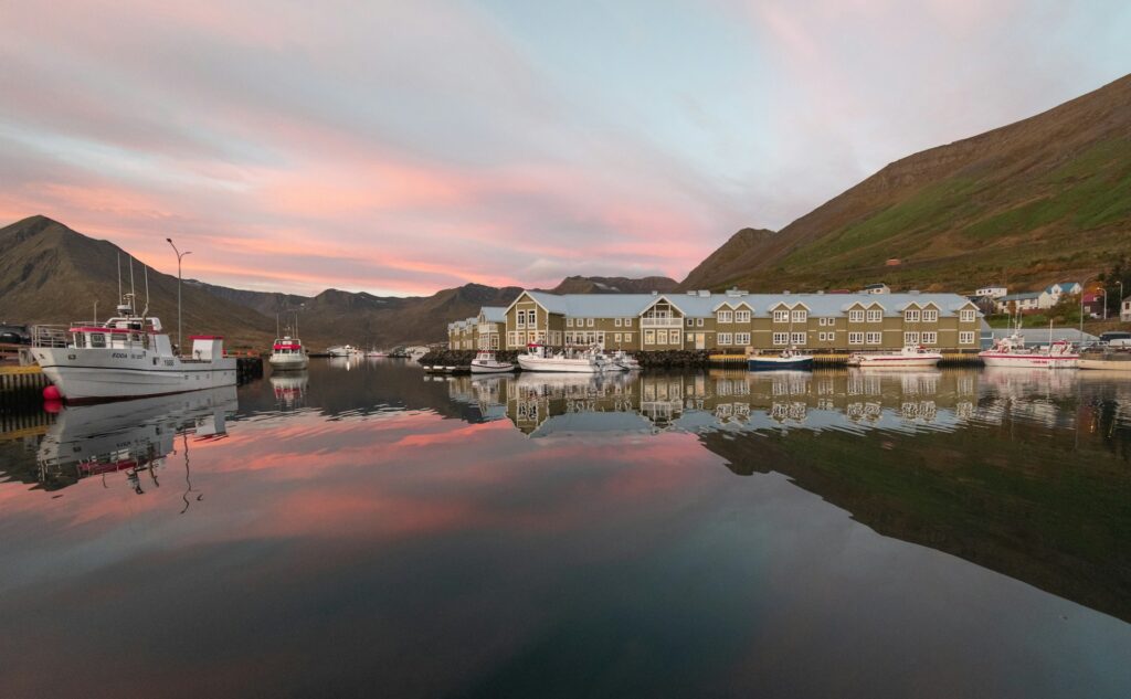 Vilarejo em Siglufjörður - Islândia