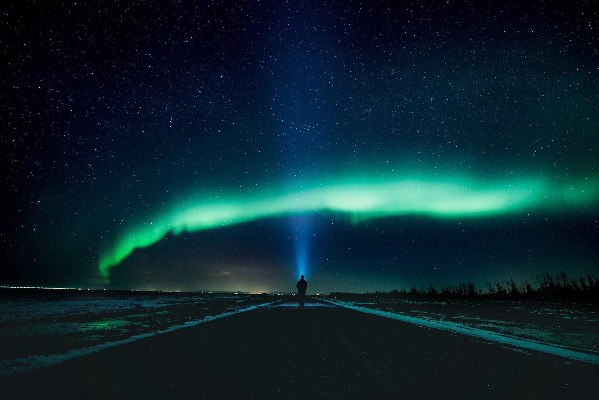 aurora boreal em hella islândia jonatan-pie-EOoa3D1N0xc-unsplash (1)