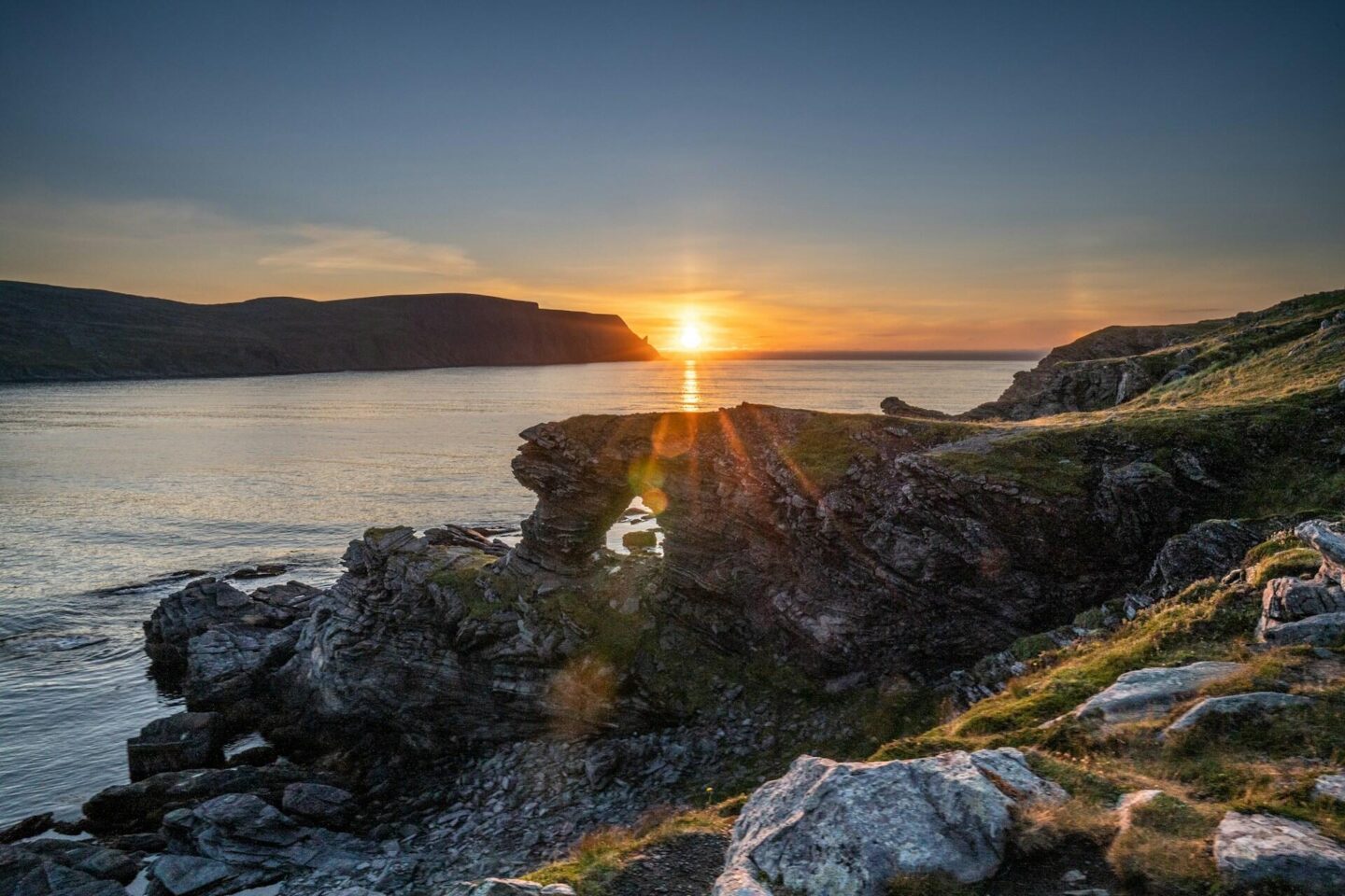 skarsvag noruega sol da meia-noite chris-havard-berge-sw7qvhV2tzs-unsplash