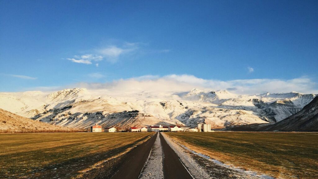 Eyjafjallajökull Islândia vulcão tory-doughty-BM4PR8vKVcE-unsplash