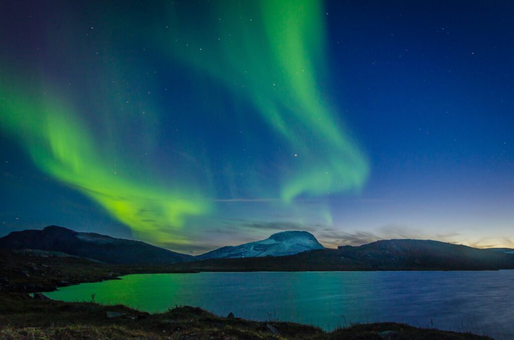 aurora-boreal-abisko-suecia-david-becker-58x3xfxxevu-unsplash aurora-boreal-abisko-suecia-david-becker-58x3xfxxevu-unsplash