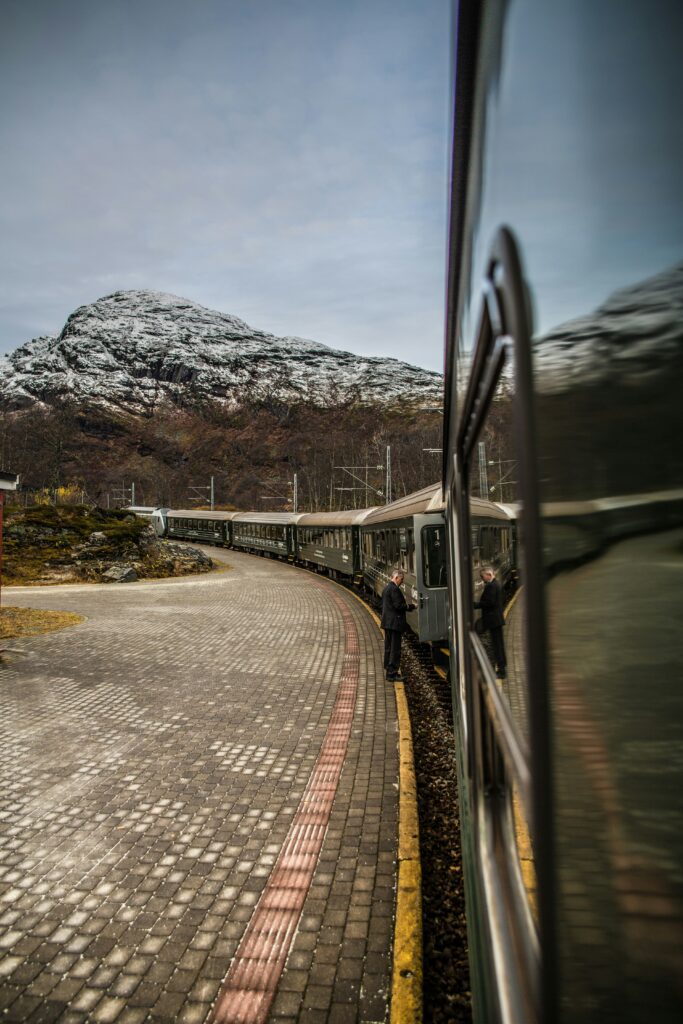flam-noruega-trem-nicolai-berntsen-yq02ayjsqli-unsplash