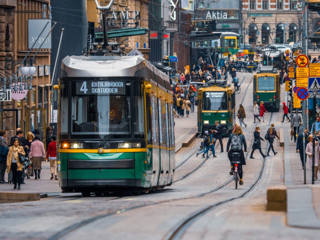 helsinque-finlandia-tapio-haaja-i9swvz9so2u-unsplash-scaled