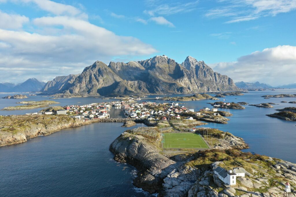 lofoten-noruega-patrick-keller-5_e6ov4tqt8-unsplash-1