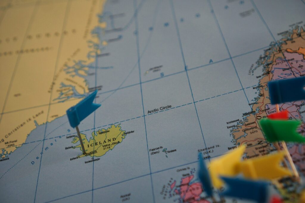 mapa-onde-fica-a-islandia-ivana-medic-ngzk9t20kou-unsplash-scaled