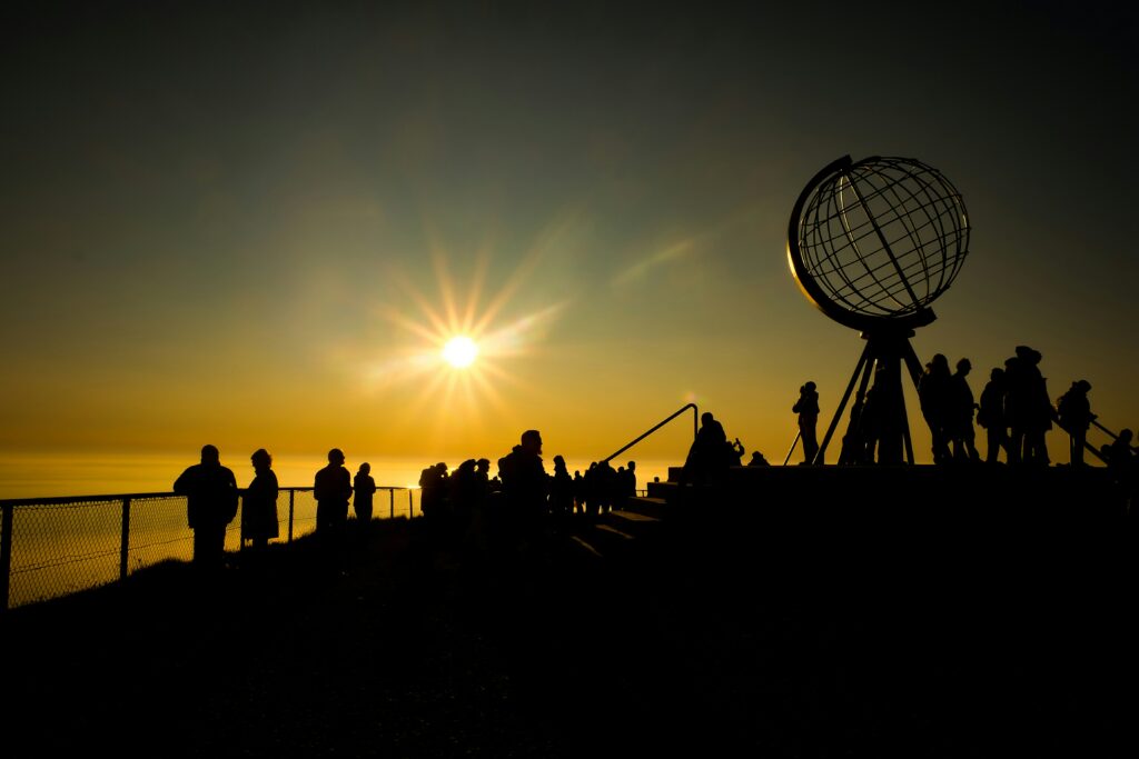 noruega-sol-da-meia-noite-nordkapp-midnight-sun