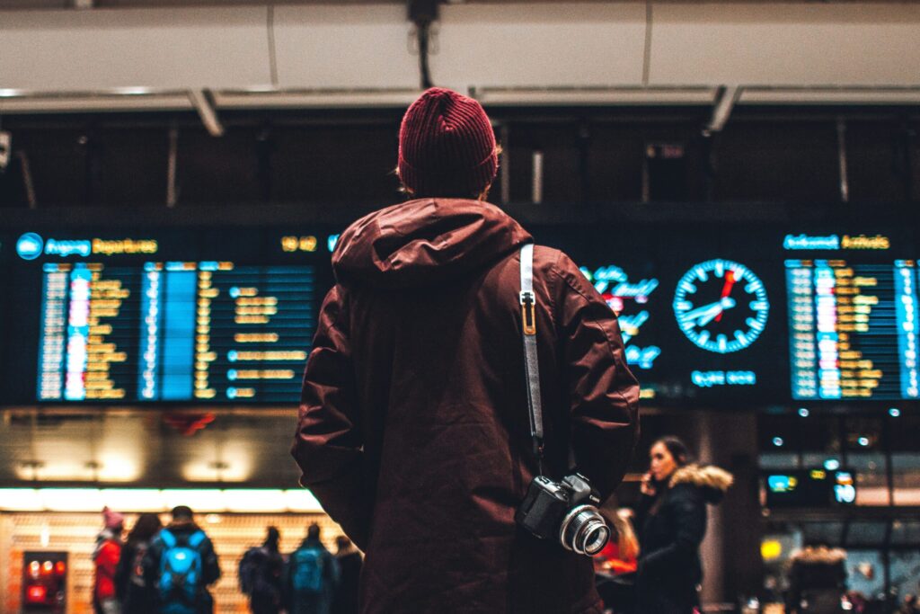 viagem-planejamento-aurora-artico-erik-odiin-jbqvjx2ewnu-unsplash-scaled