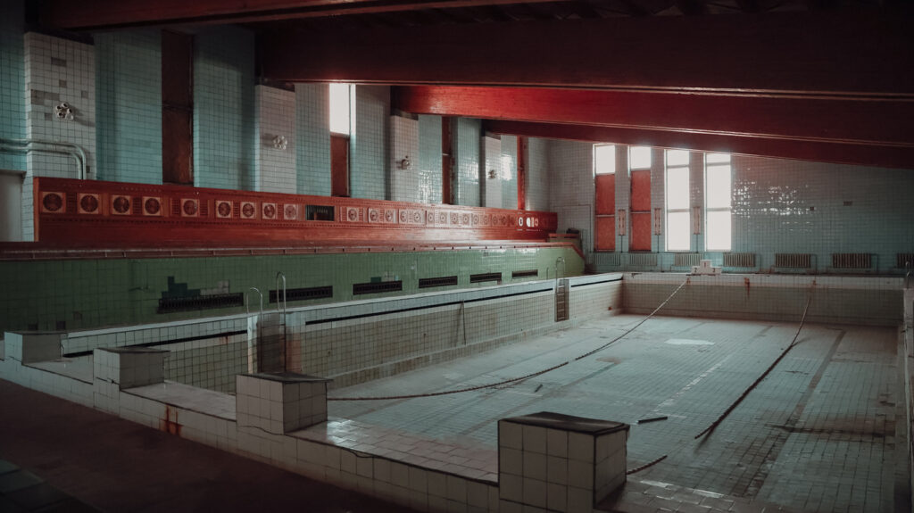 Abandoned swimming pool in Pyramiden offers a glimpse into Svalbards forgotten history