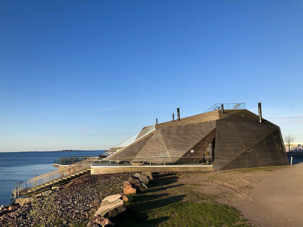 A sauna e restaurante Löyly, em Helsinque, capital da Finlândia.