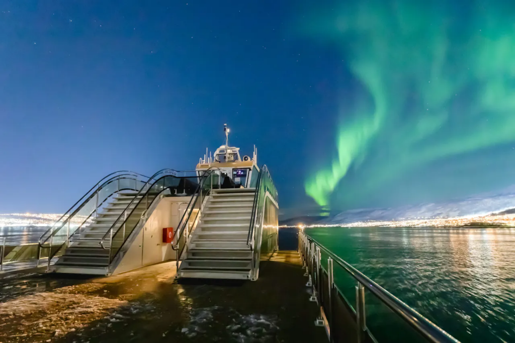 Aurora Dinner Cruise Tromsø Noruega FORN