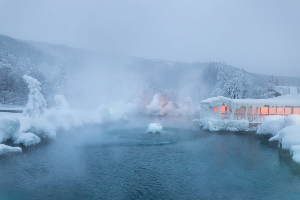Águas termais em Chena Hot Springs - Alasca - FORN