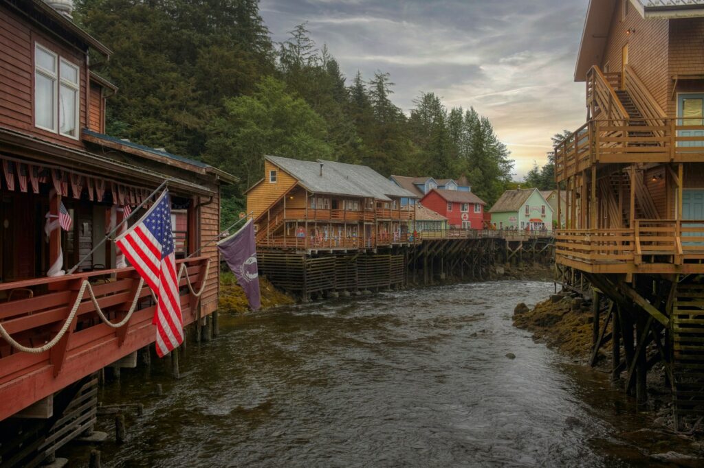 Casas suspensas em Ketchikan - Alasca