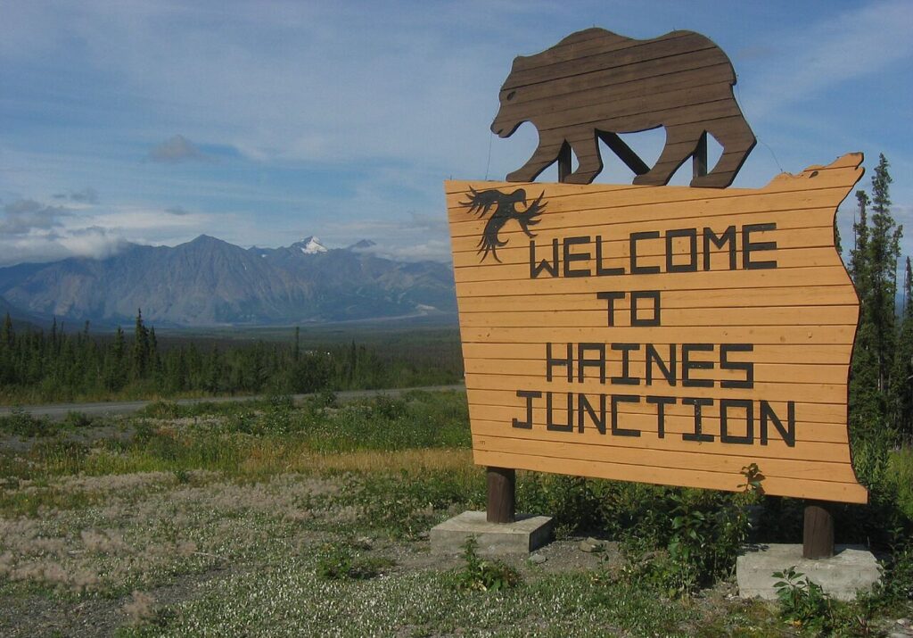 Entrada de Haynes Junction - Yukon - Canadá