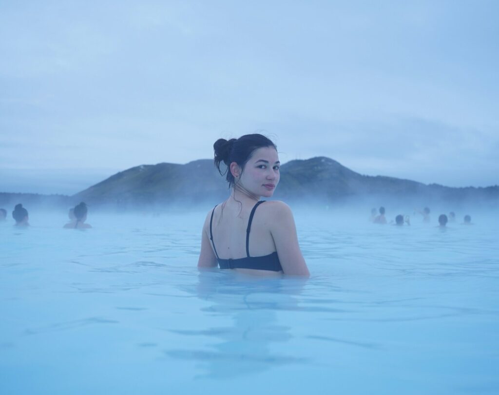 Mulher na Blue Lagoon – Islândia