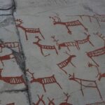 Detalhe das pinturas rupestres em Alta – Noruega