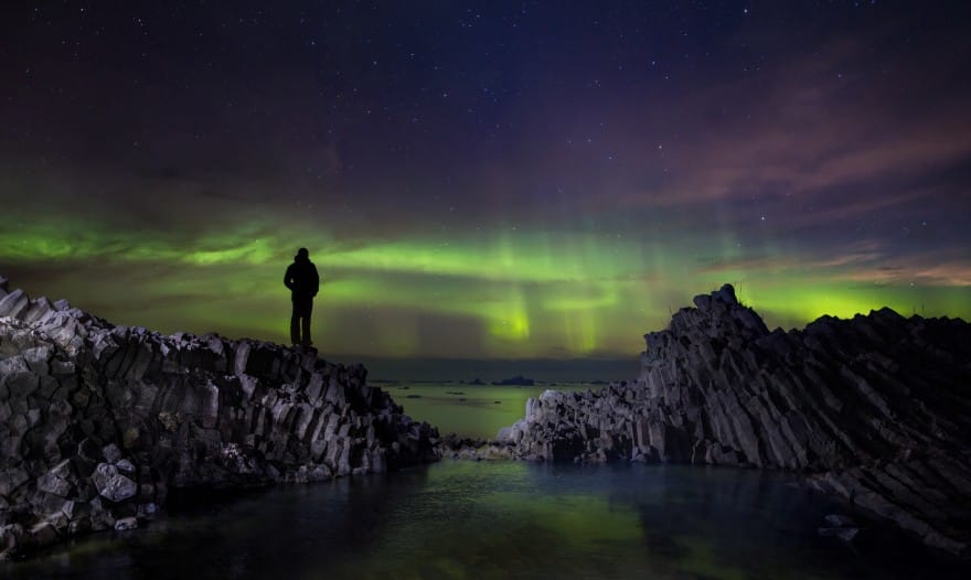 Fotógrafa mineira especialista em 'caçar' aurora boreal faz