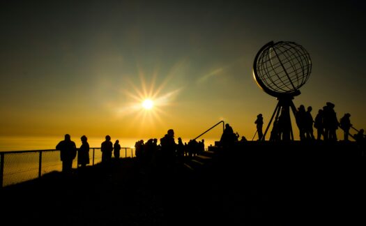 Lapônia no verão: o que esperar da terra do Sol da Meia-Noite