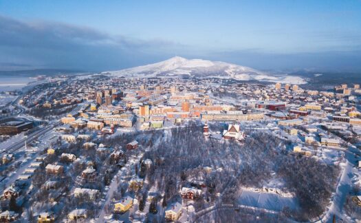 Conheça Kiruna: Aurora Boreal e aventura na Suécia